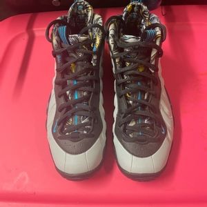 Nike Posite One Wolf grey/ University Gold ( Graffiti)